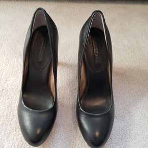 BANANA REPUBLIC black pumps